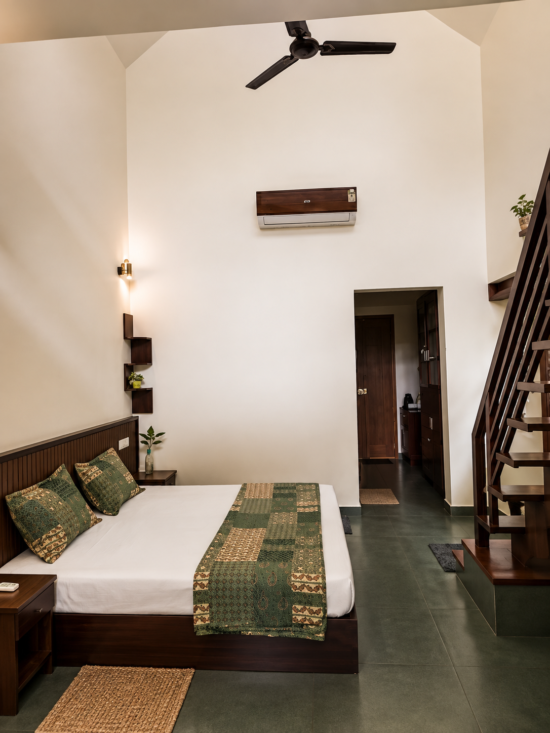 Duplex Suite bedroom — Maleyam Homestay