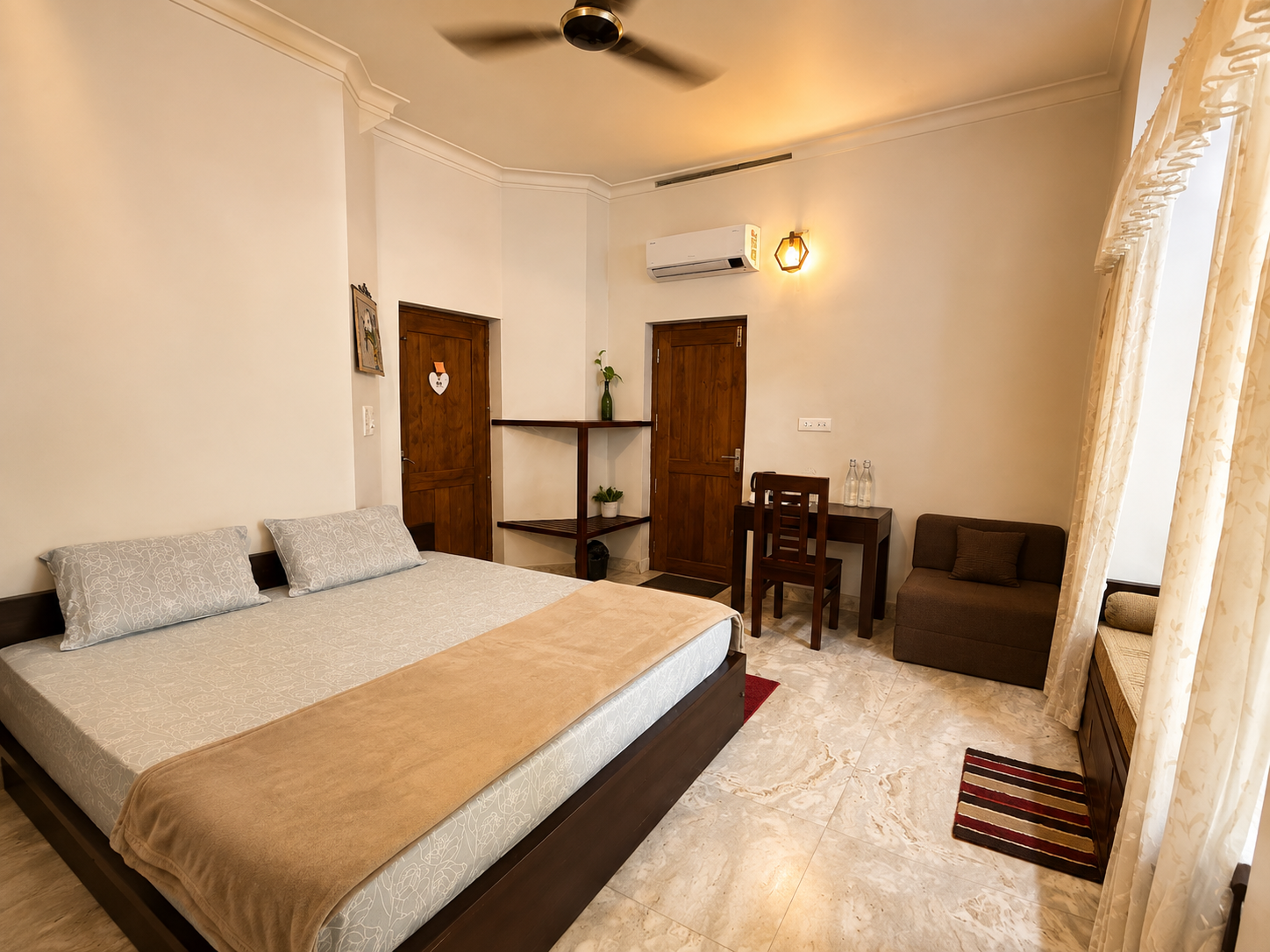 Sit-Out Room bedroom — Maleyam Homestay