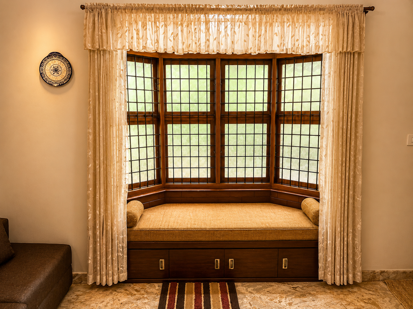 Sit-Out Room diwan cot 1 — Maleyam Homestay